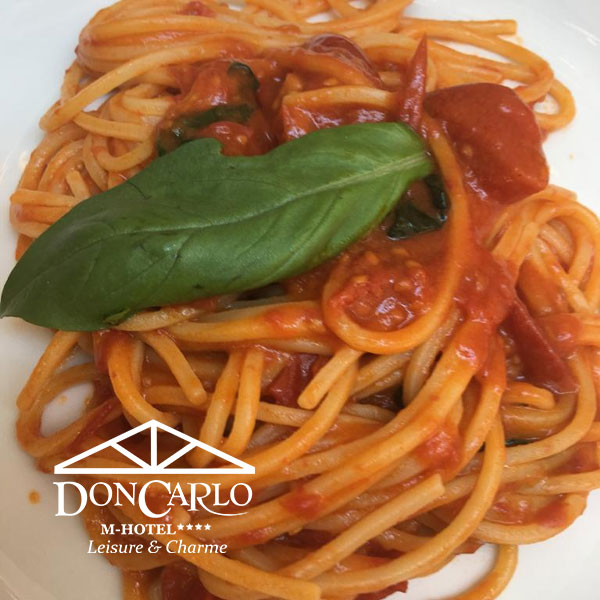 Ristorante MHotel Don Carlo - Ambiente elegante e cucina tipica