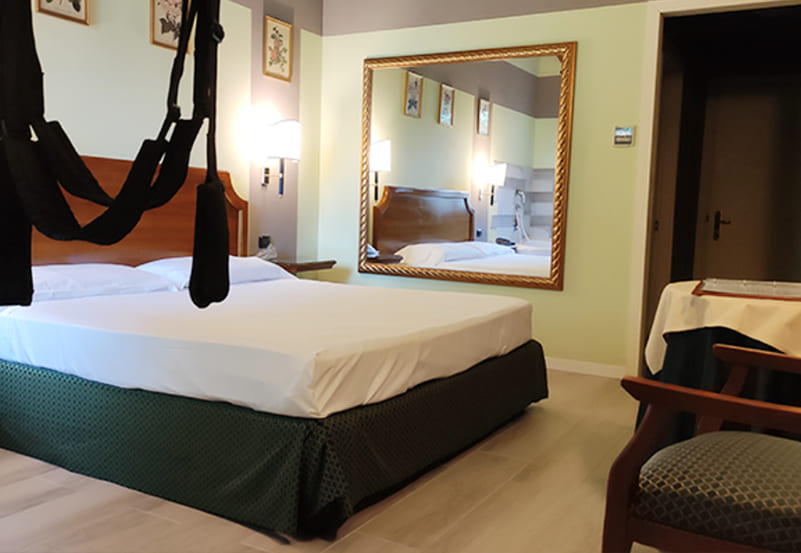 Suite Sensation Idro L Terrazza sulla Scogliera con Altalena - Immagine 1